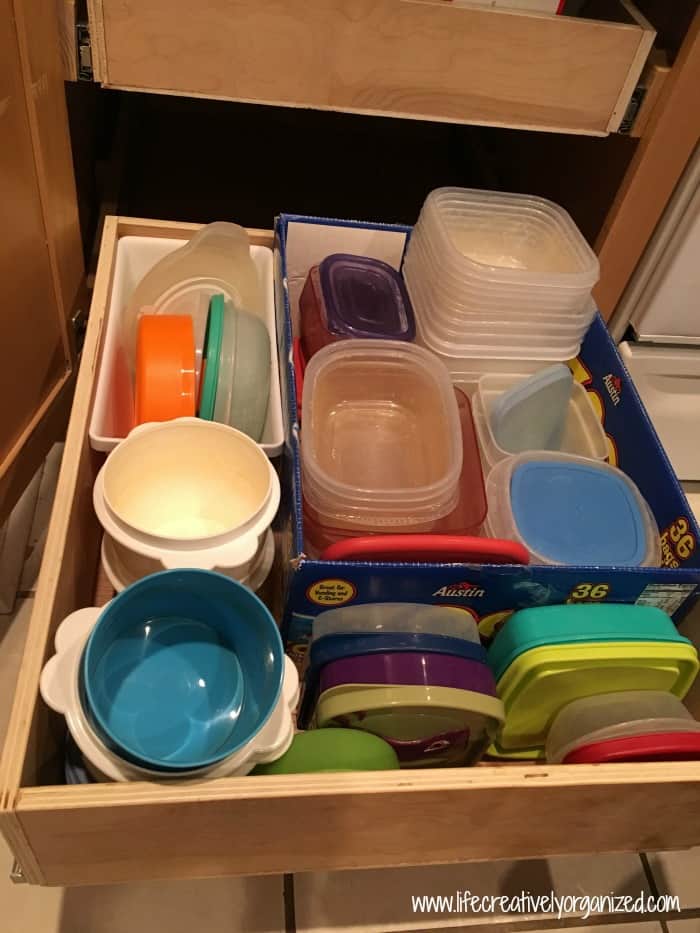 Can’t ever find the lid that matches that plastic container?  Here’s how to organize plastic containers and lids so you have just the amount you need.