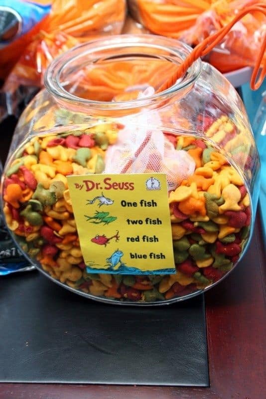 dr. seuss goldfish snack